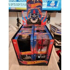 Hot Wheels The Loyal Subjects Action Window Box 12 Figures W/5 Mystery  Cars